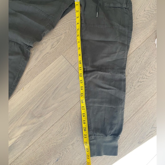 Community Linen cebu Joggers from Aritzia - Picture 5 of 6